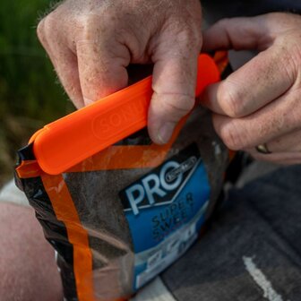 Sonubaits bait bag clip