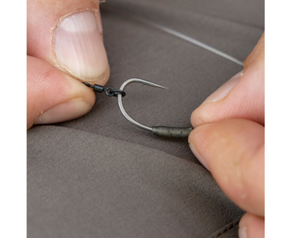 Avid Outline Micro Ringed Hookbait Swivel