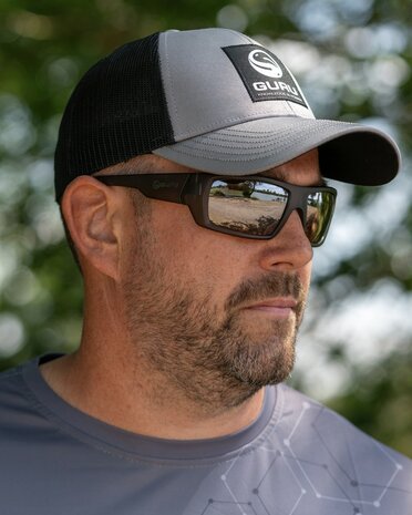 GURU Grey patch trucker cap / pet